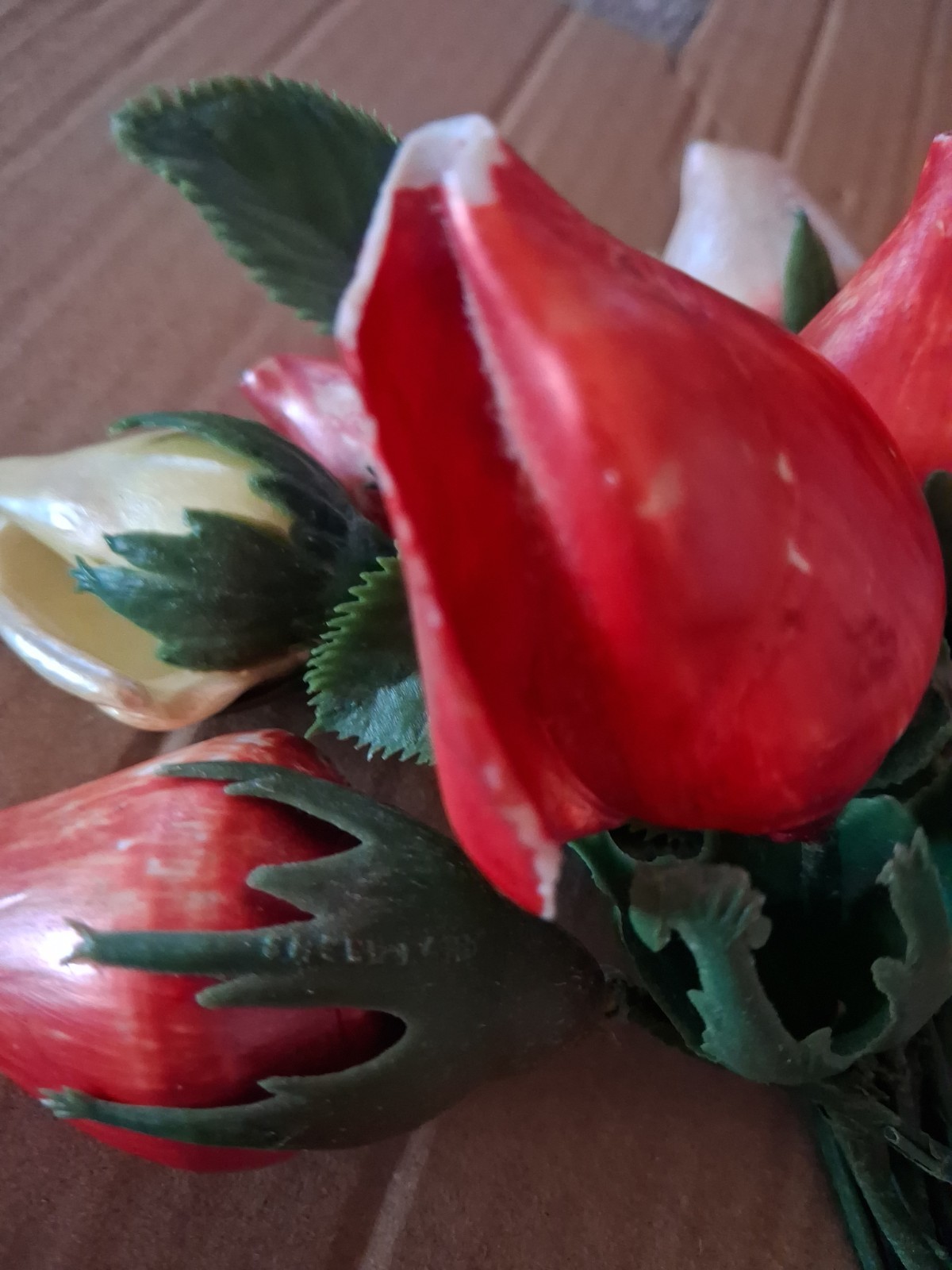 Handmade Hand Pained Stem Sea Shell Rose Buds Flowers Set of 7 Home Decor