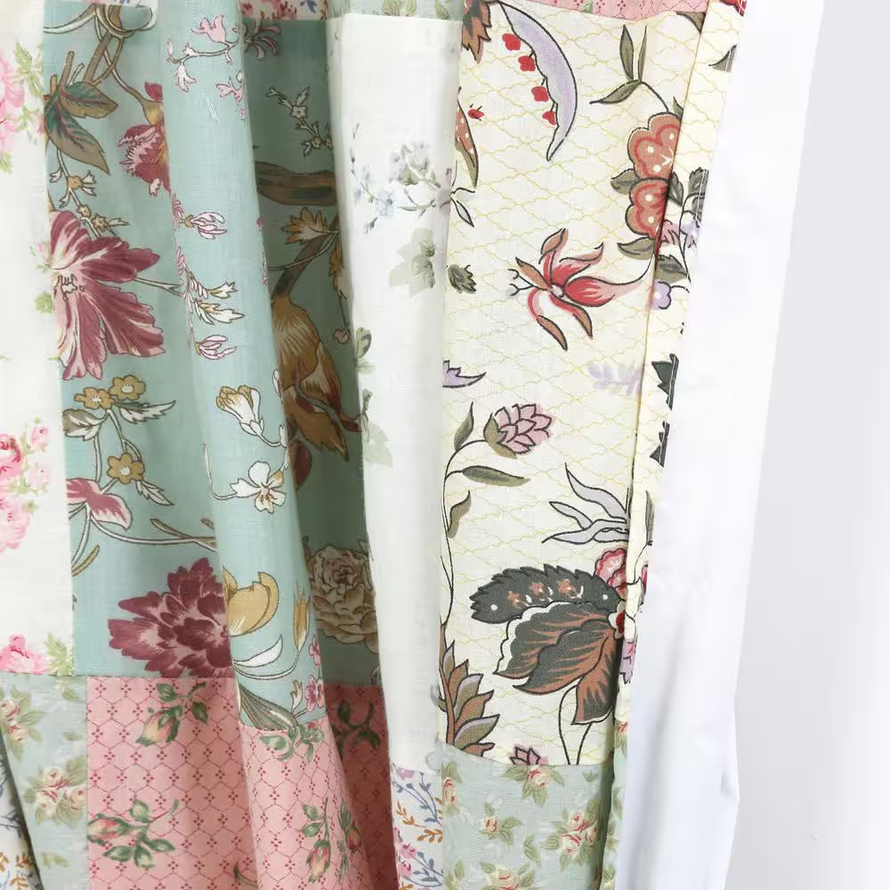 Floral Vine Country Cottage Flower Garden Patchwork Straight Multi-Color Rod Poc