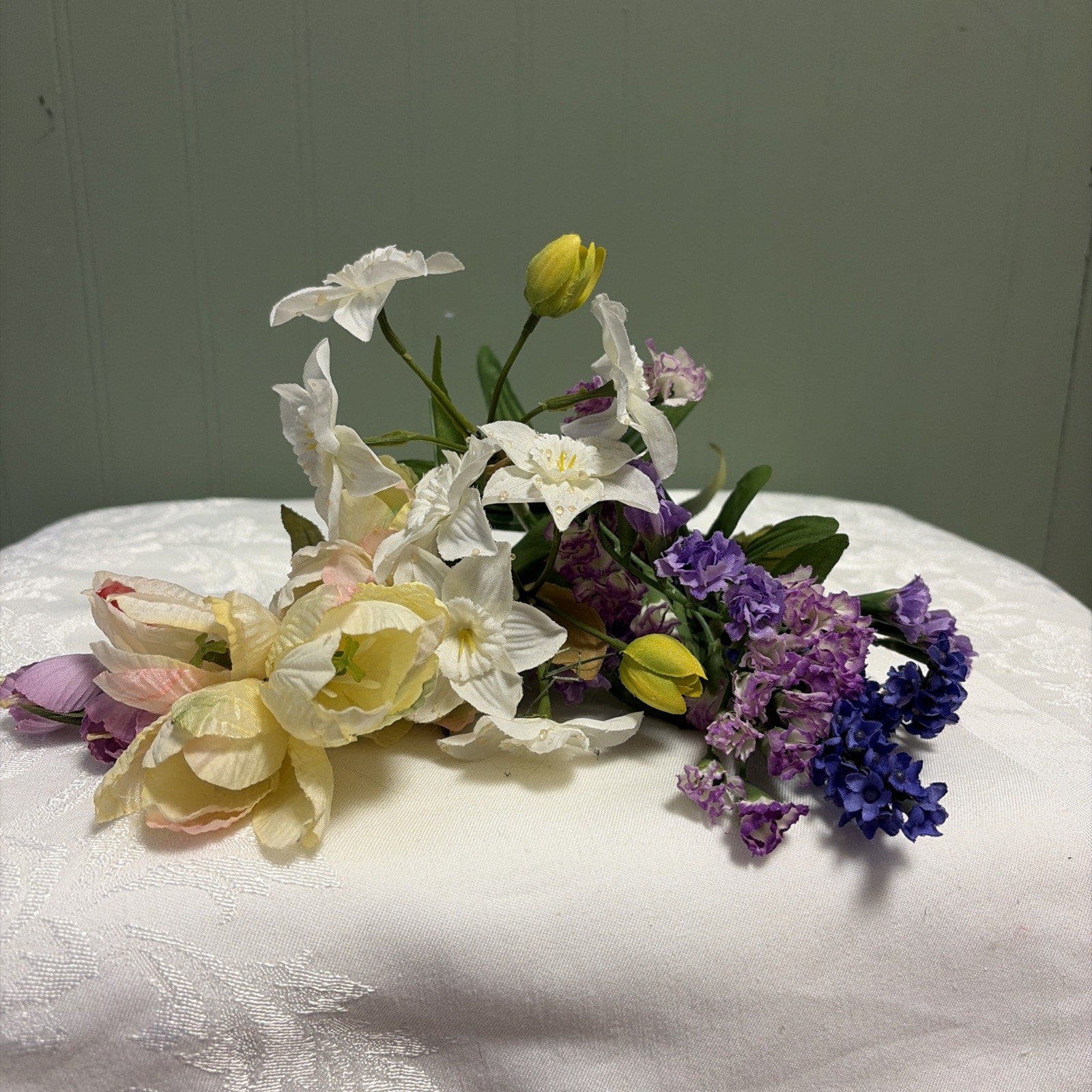 Artificial Flowers Silk Mixed Assorted Colors 10 Stems Spring Daffodil Tulip