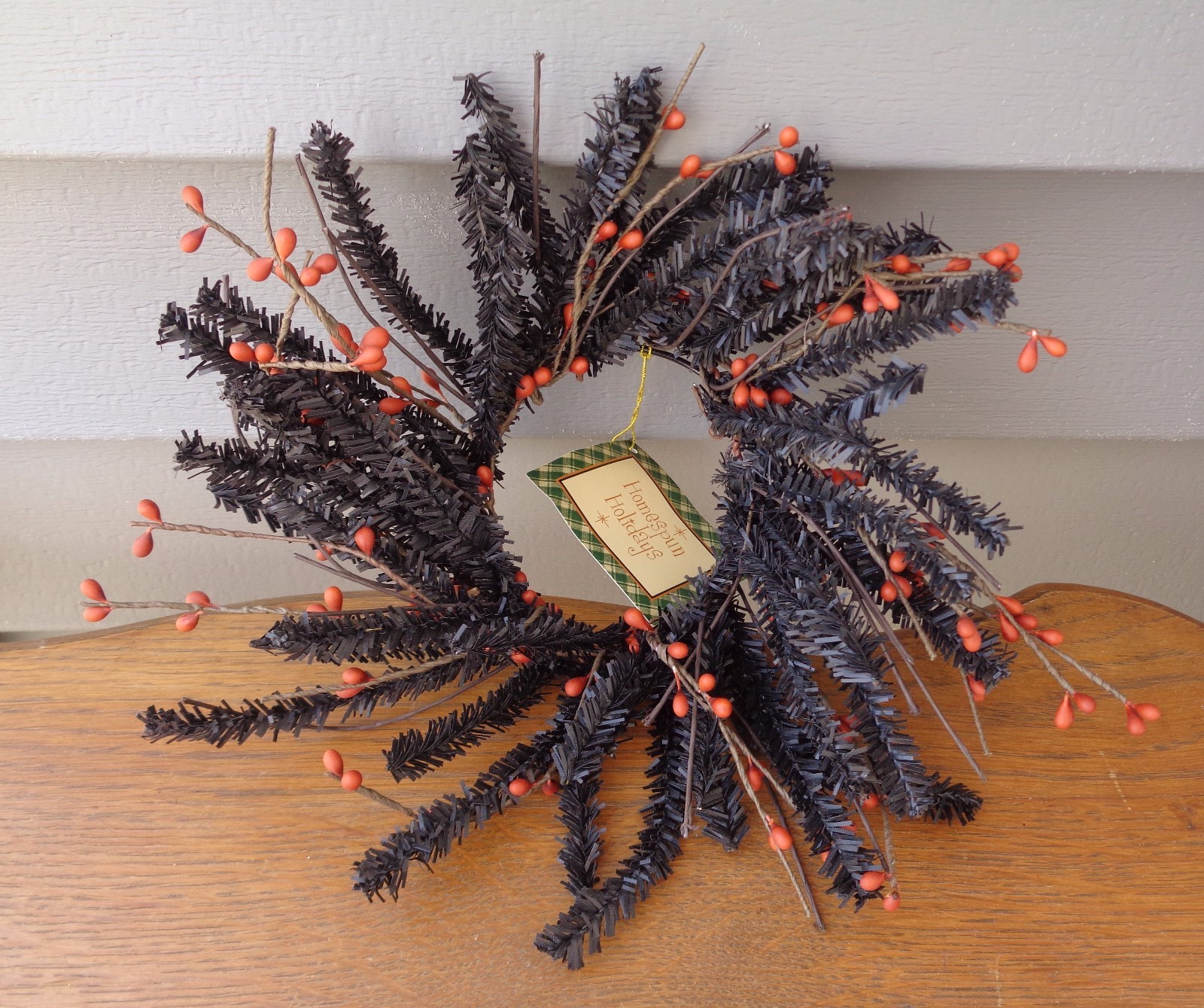 Black Mini Wreath Orange Pip Berry Halloween Spooky The Salem Collection NWT