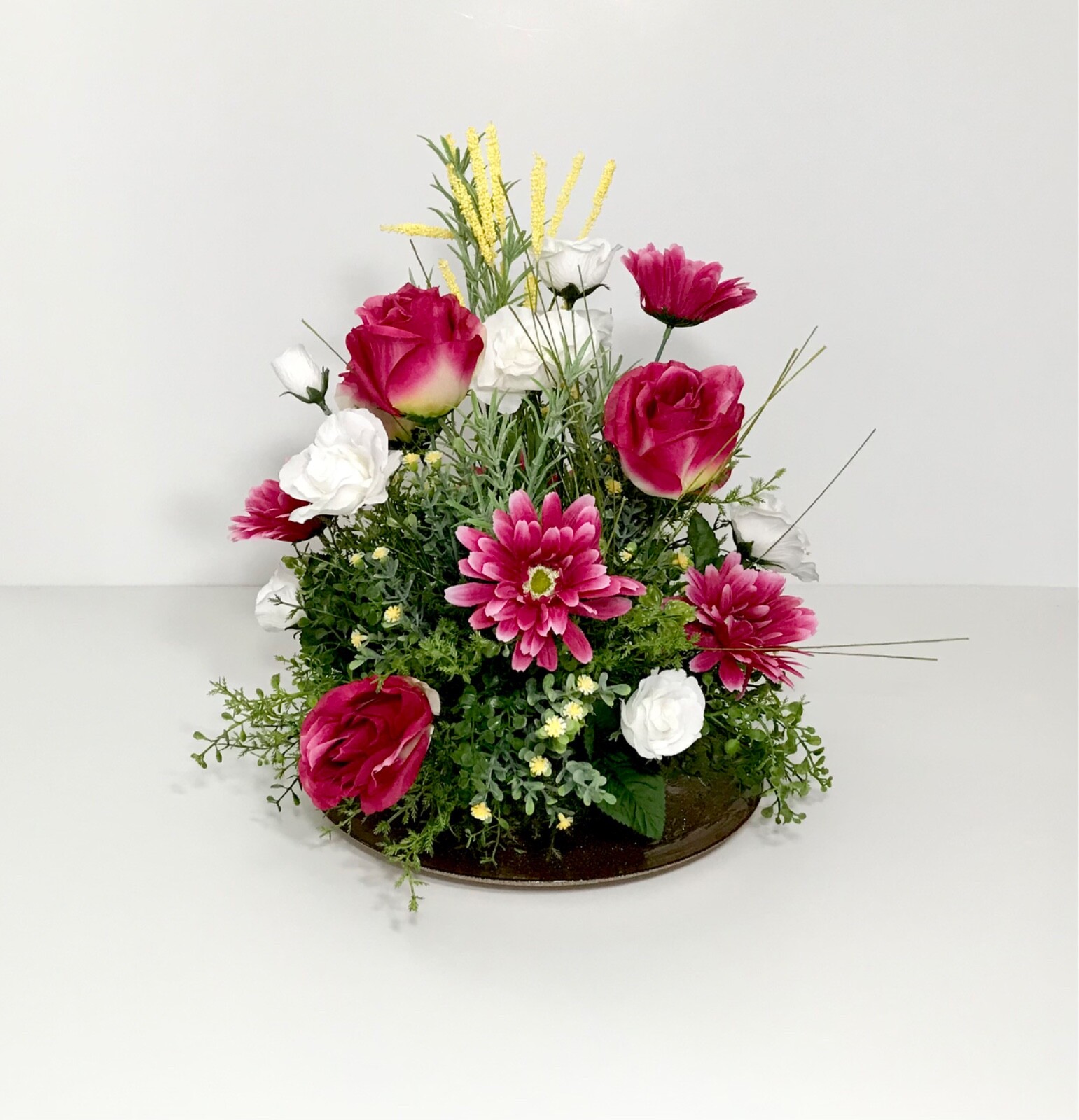 ELEGANT PINK WHITE ROSES LARGE FLORAL ARRANGEMENT CENTERPIECE GLASS PLATE NEW