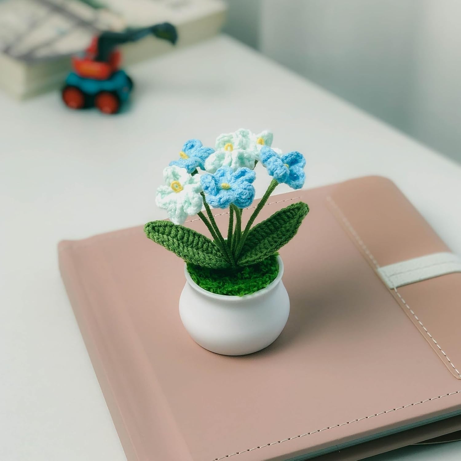 Cute Crochet Myosotis Flower in Charming Pot – Decorative Gift for Home & Office