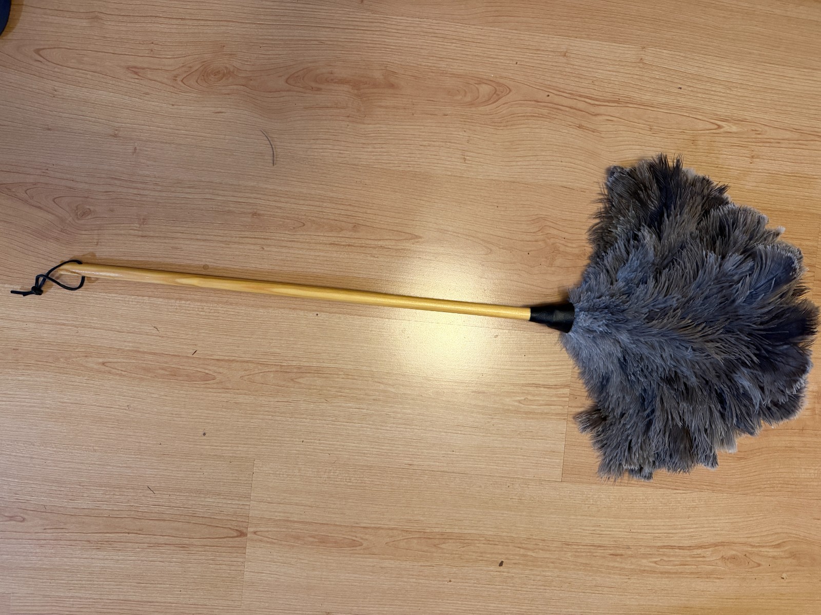 First grade natural soft floss ostrich feather duster heavy 90 grm feather head