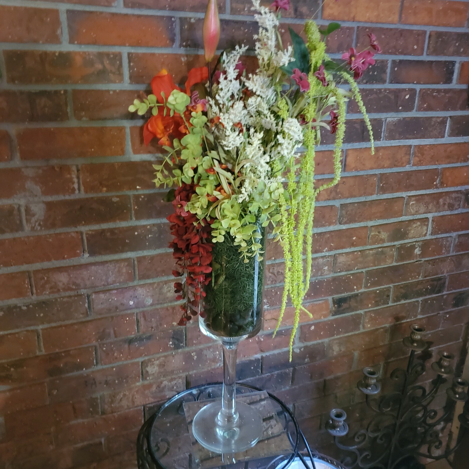 BEAUTIFUL VASE OF ARTIFICIAL FLOWERS 32″ TALL in 19″ VASE