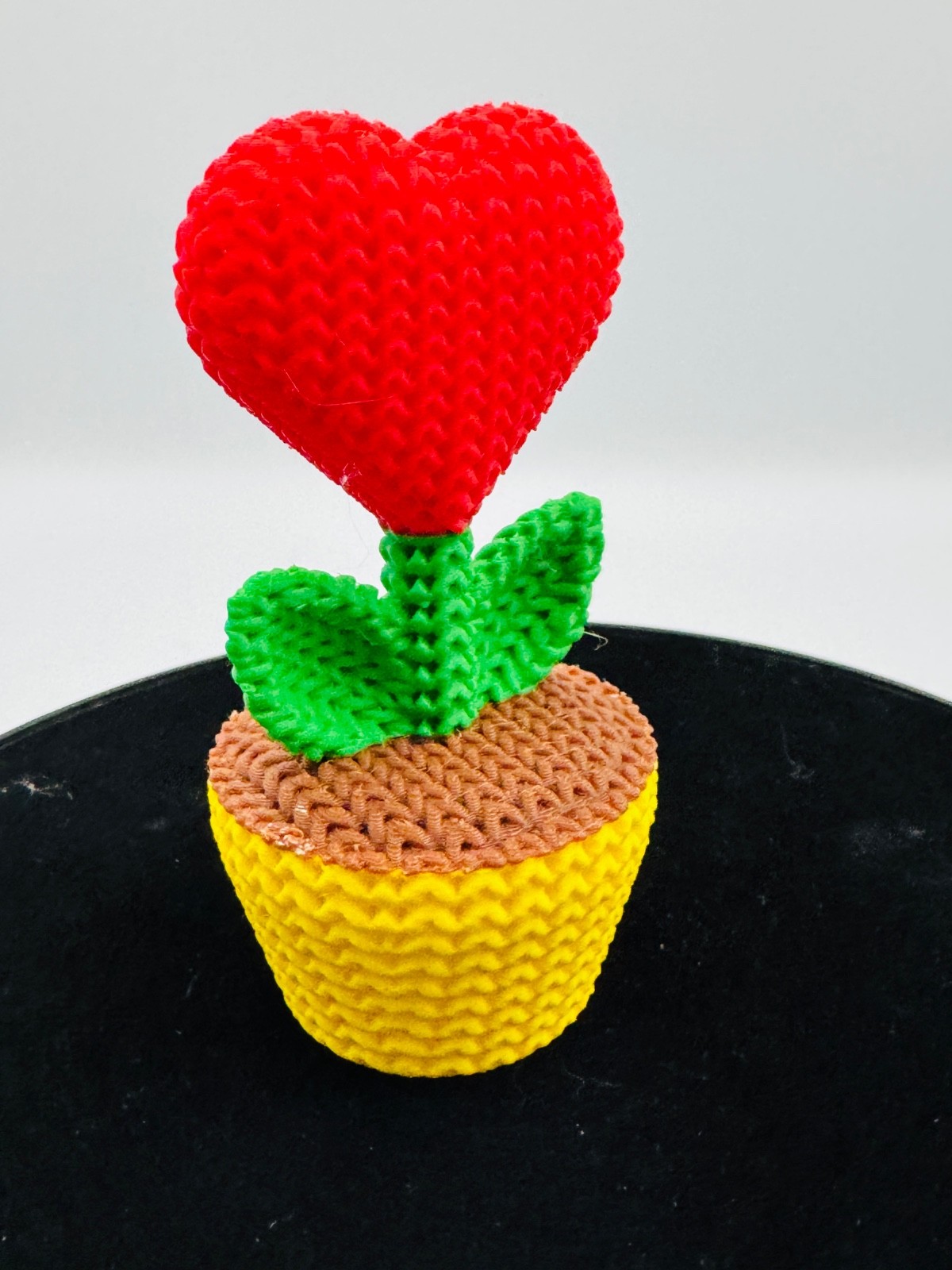 3D Printed 4″ Tall Knitted Heart Shaped Plant Figurine