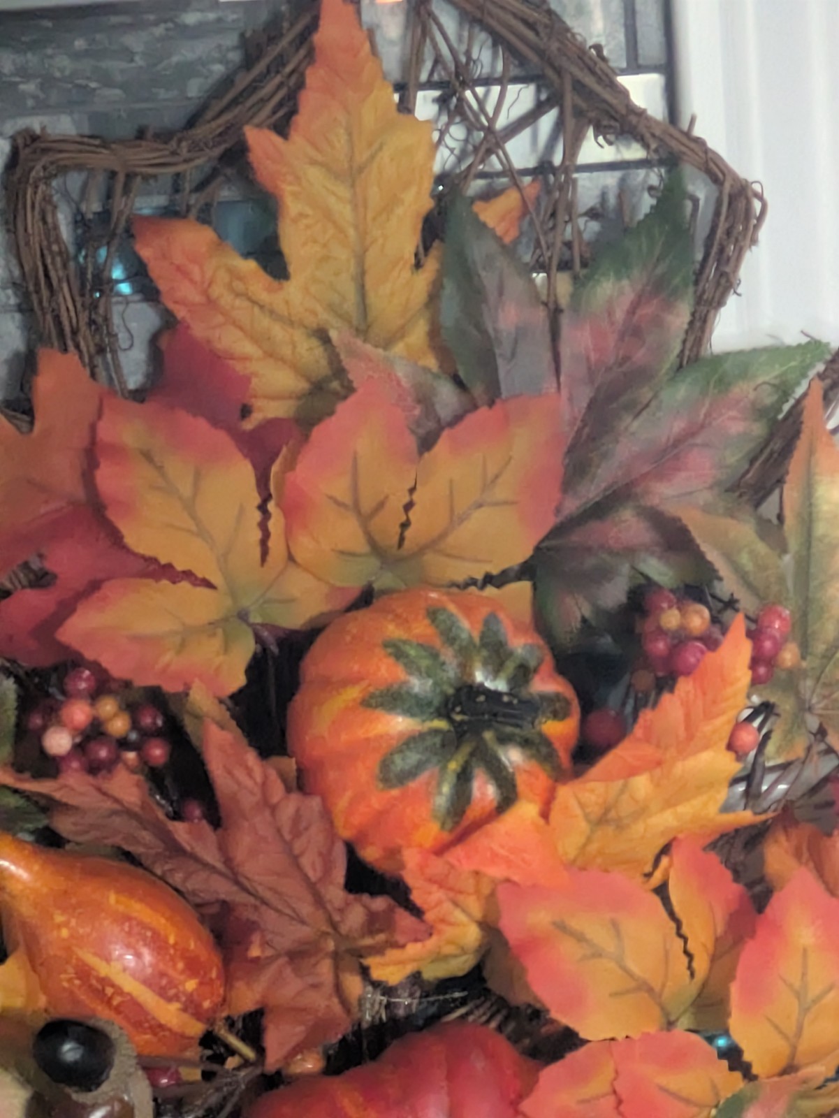 Holiday Living Maple Leaf Fall Flower Arrangement Wicker 19.5″ H X 19″ W