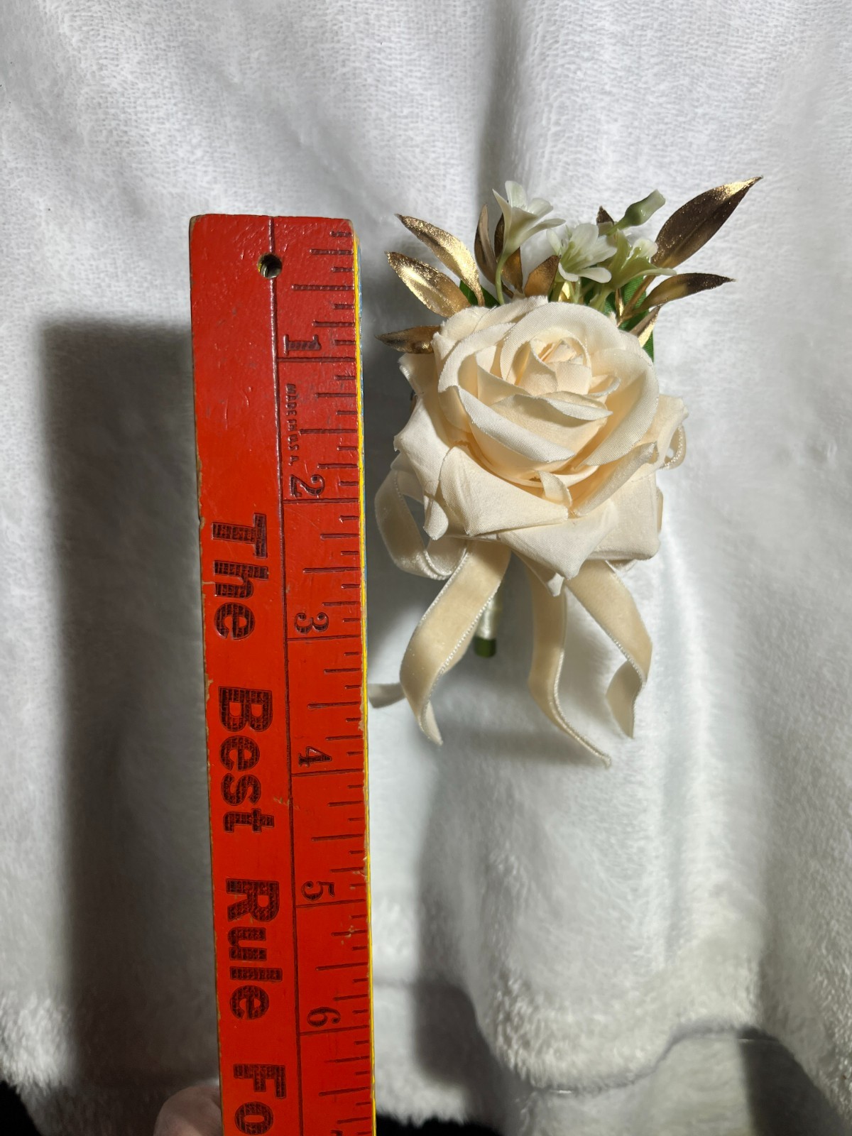 Set of 6 Serwalin Champagne Artificial Flower Boutonnieres NIB