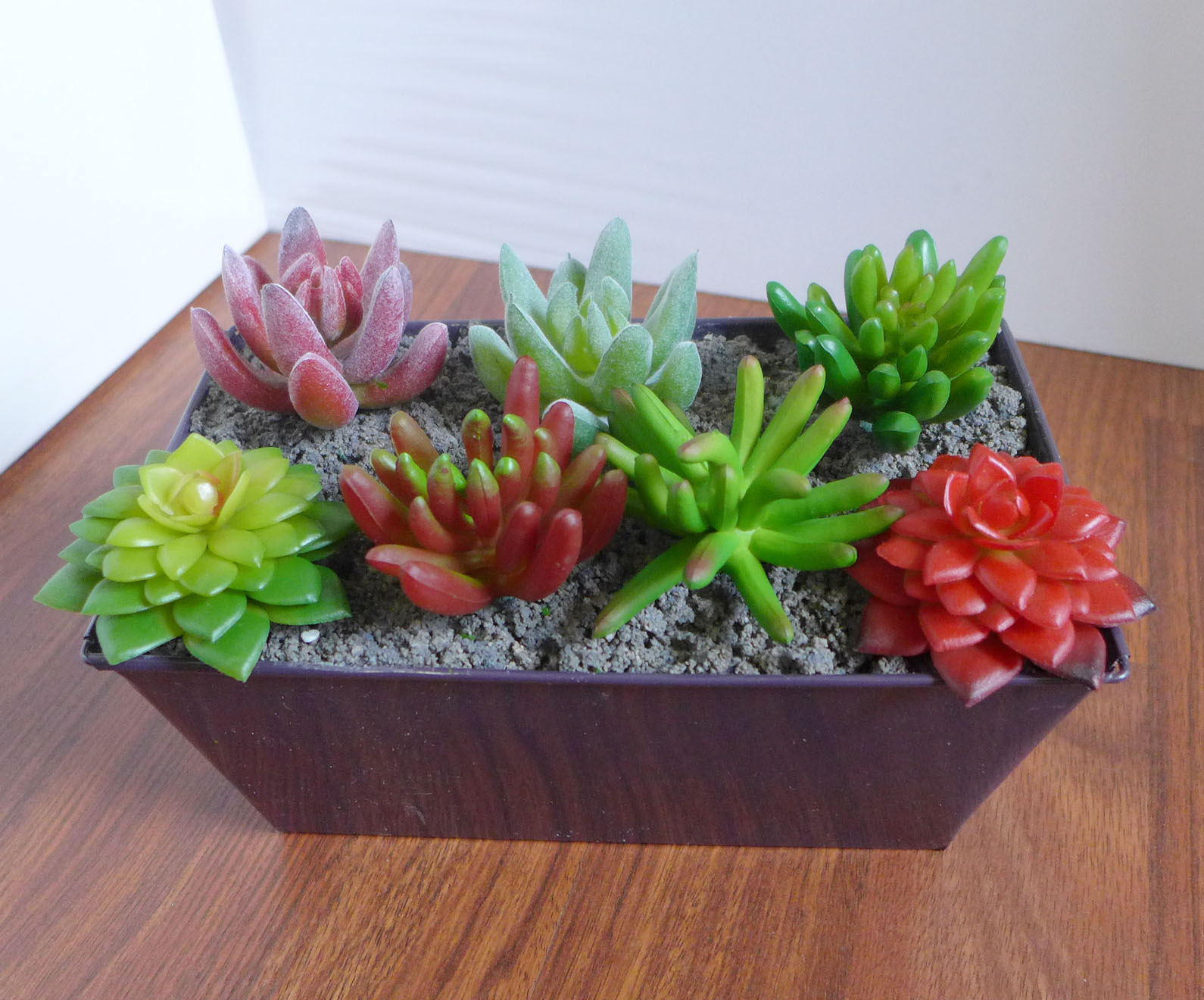 Set of 7 Artificial Miniature Succulents Grass Faxe Plastic Plants (2 Colors)