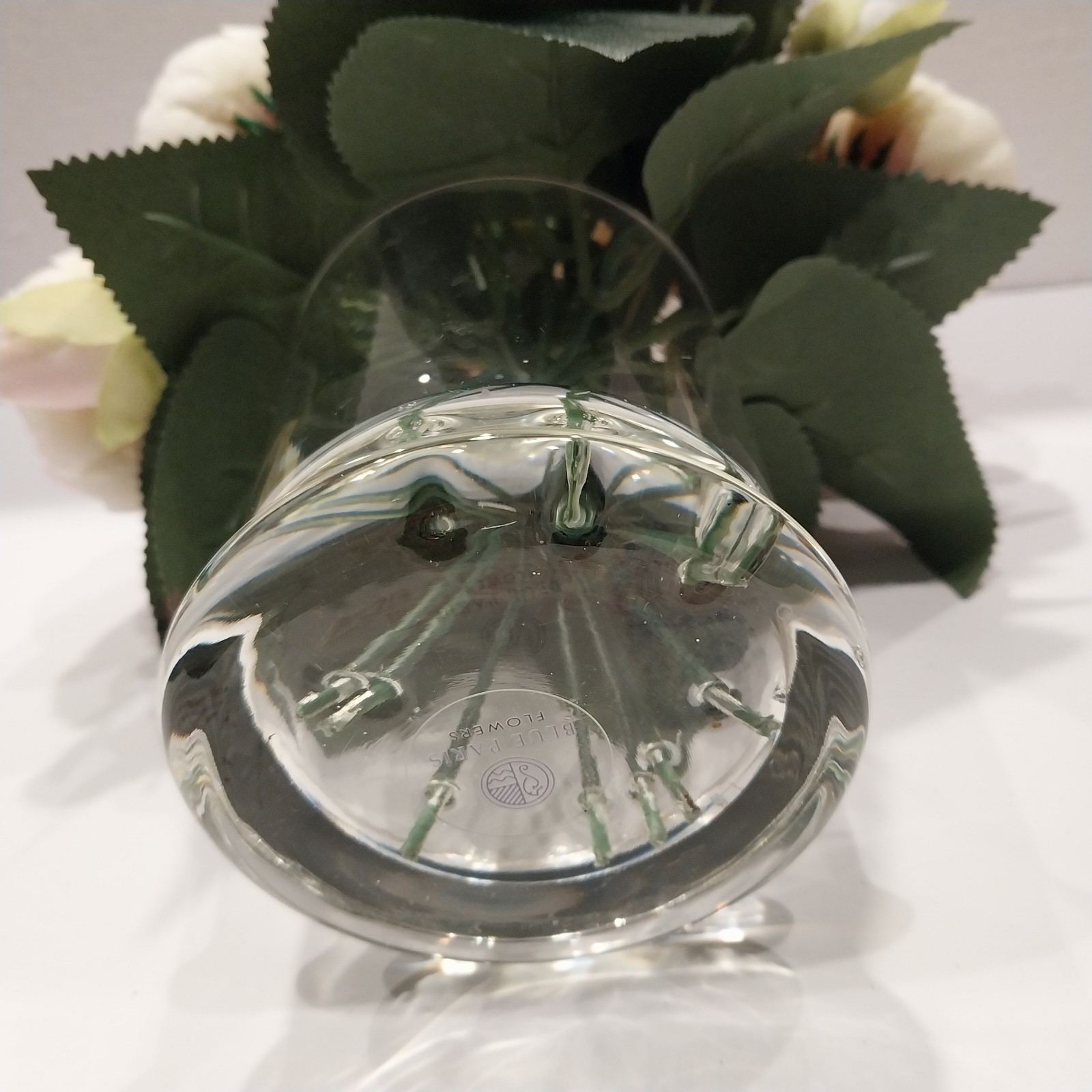 Faux Artificial Roses Flower Arrangement in Glass Vase w/ Faux Water