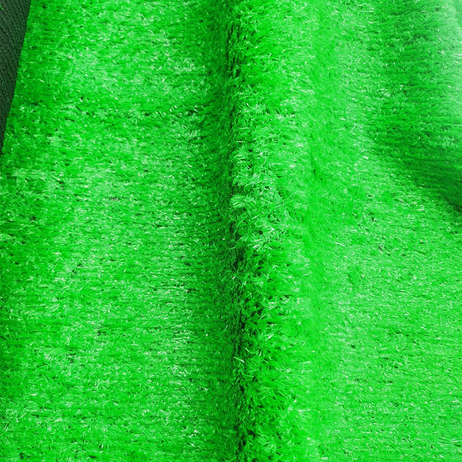 Artificial Grass Dark Emerald Green Color 1.5cm Thick Glf Practice 6.5 x 32ft