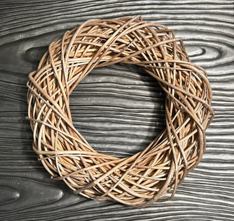 Vintage WILLOW VINE WREATH 18″ Grapevine Twigs Branches Wicker Round Garland