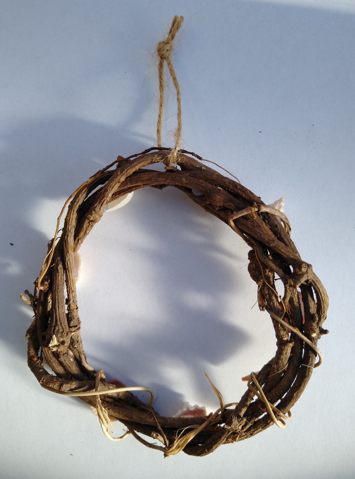 Charming hand made 4″ vine wreath w/ Sanibel Seashells tree ornament beach decor