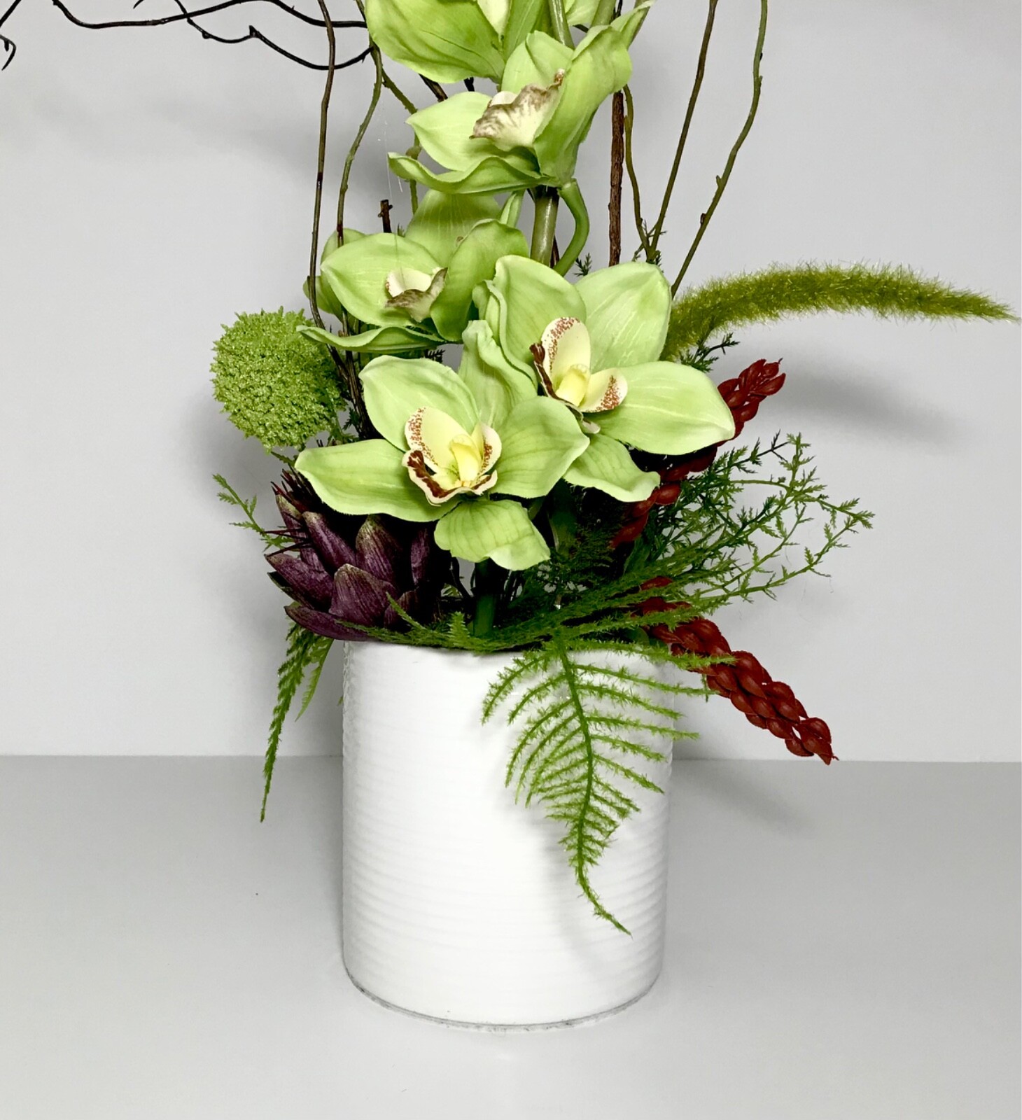 ELEGANT PALE MINT GREEN ORCHIDS ARRANGEMENT CERAMIC VASE CENTERPIECE GIFT NEW