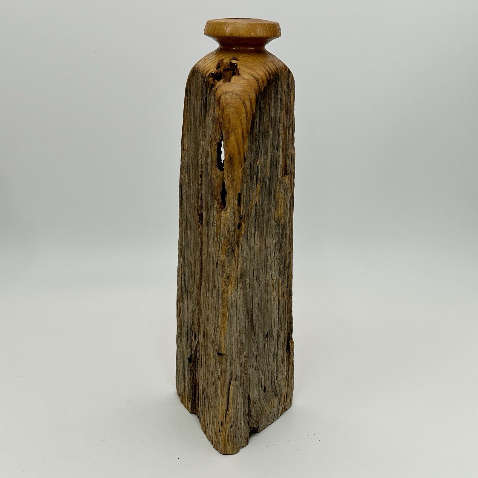 10¼″ Rustic Reclaimed Fence Post Wooden Dry Bud Vase 3-Sided Lichen 70s-80s VTG