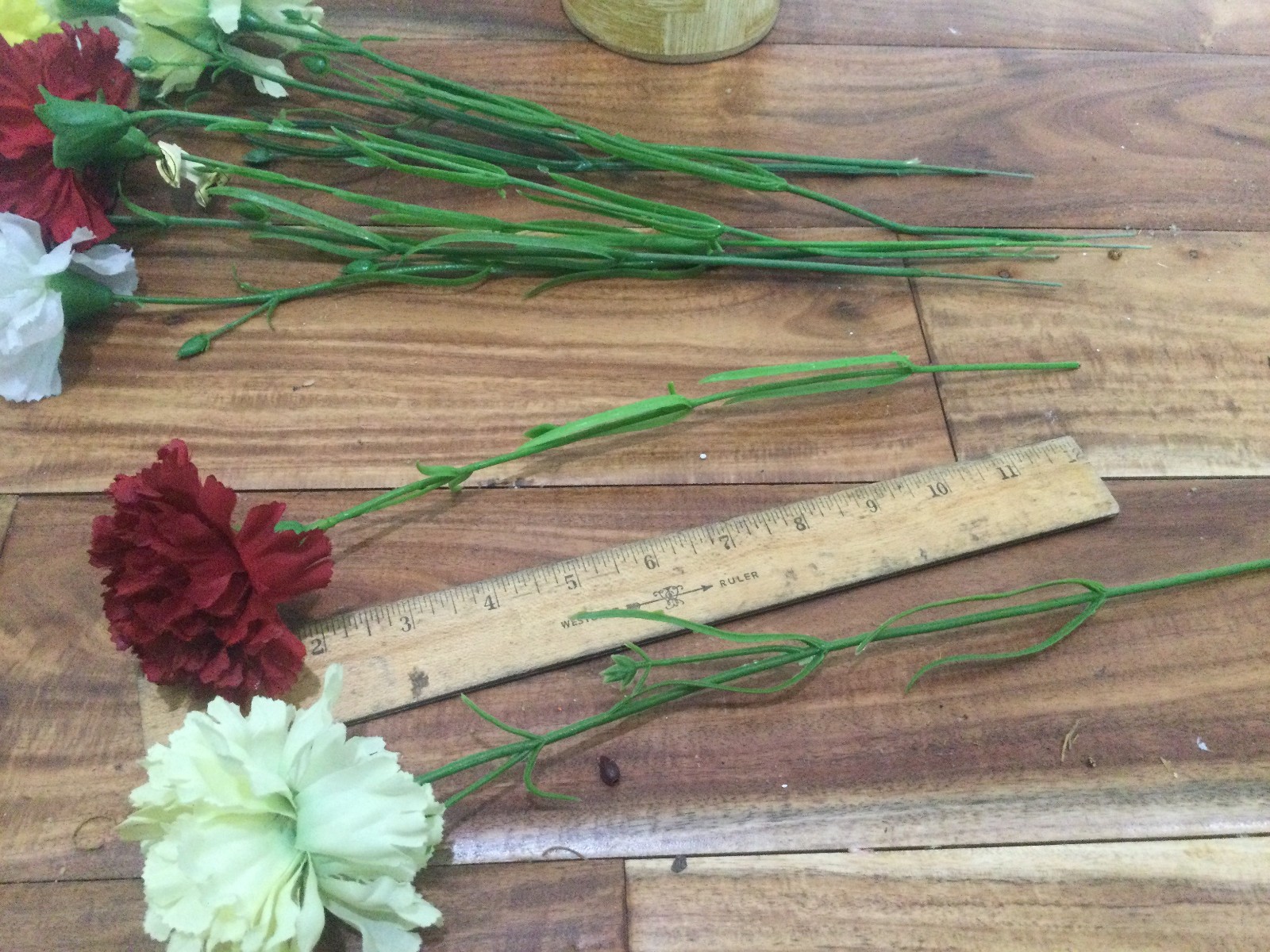 vtg CARNATION Artificial Flowers 8PCS Silk PLASTIC STEM 80’S
