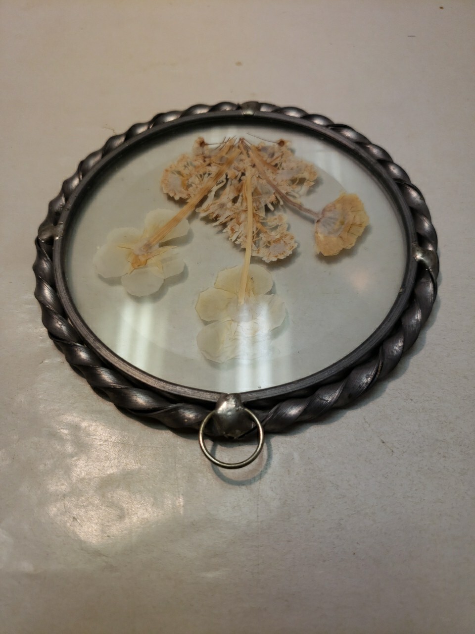 Round Silver Hanging Frame w Dried Flowers 4.5″ Diameter Lasting Impressions USA