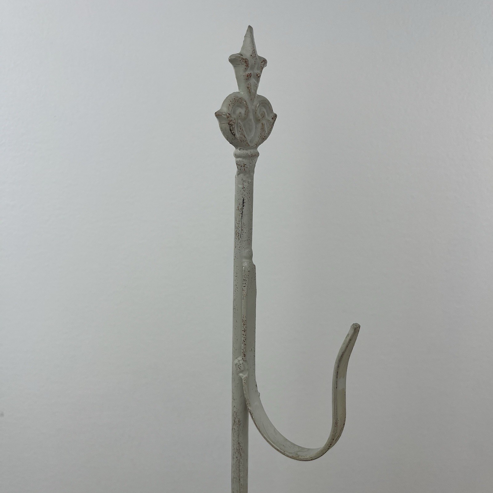 Vintage~Wreath Floor Stand~30″~White Distressed Cast Iron~2 Piece~Fleur-de-lis