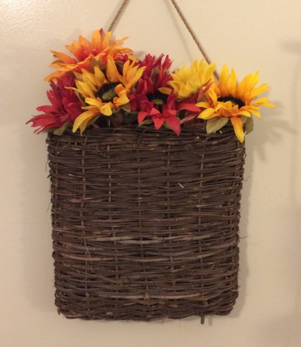 Large Rustic HANGING FLOWER BASKET Silk SUNFLOWERS – Holiday Door Seasonal Decor