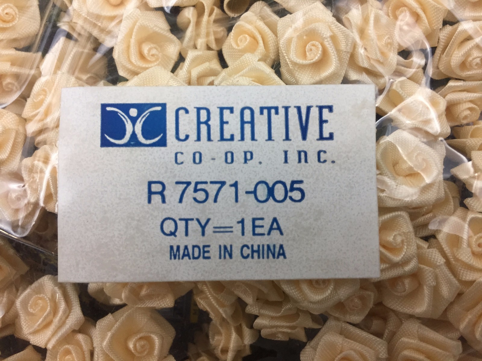 CREATIVE CO-OP CHAMPAGNE ARTIFICIAL FLOWERS 18MM ROSE 36-12’S – 432 FLOWERS