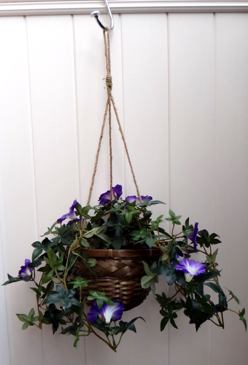 Decorative Artificial Hanging Flowers Basket Floral Décor Drop Length : 25 inch