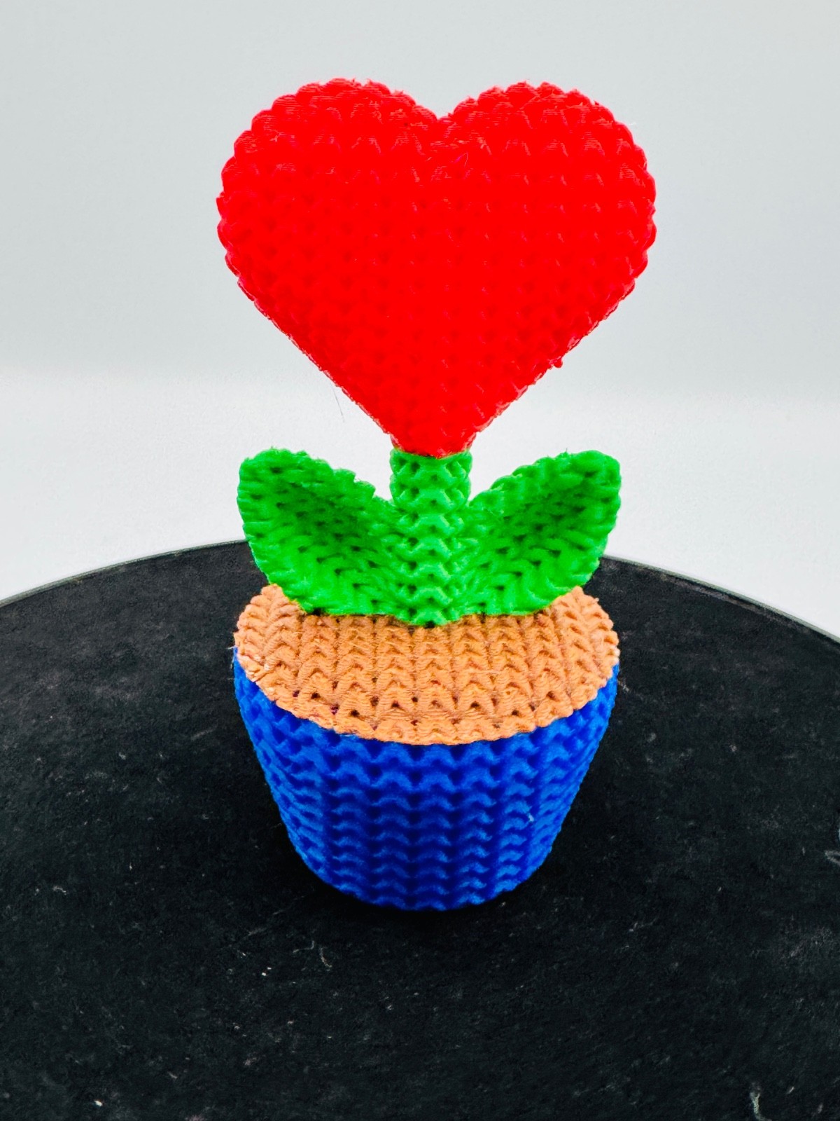 3D Printed 4″ Tall Knitted Heart Shaped Plant Figurine
