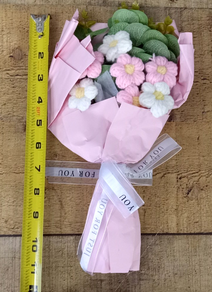 Lmniu Knit Crochet Plush Valentine’s Flower Bouquet Artificial Flowers – 12”