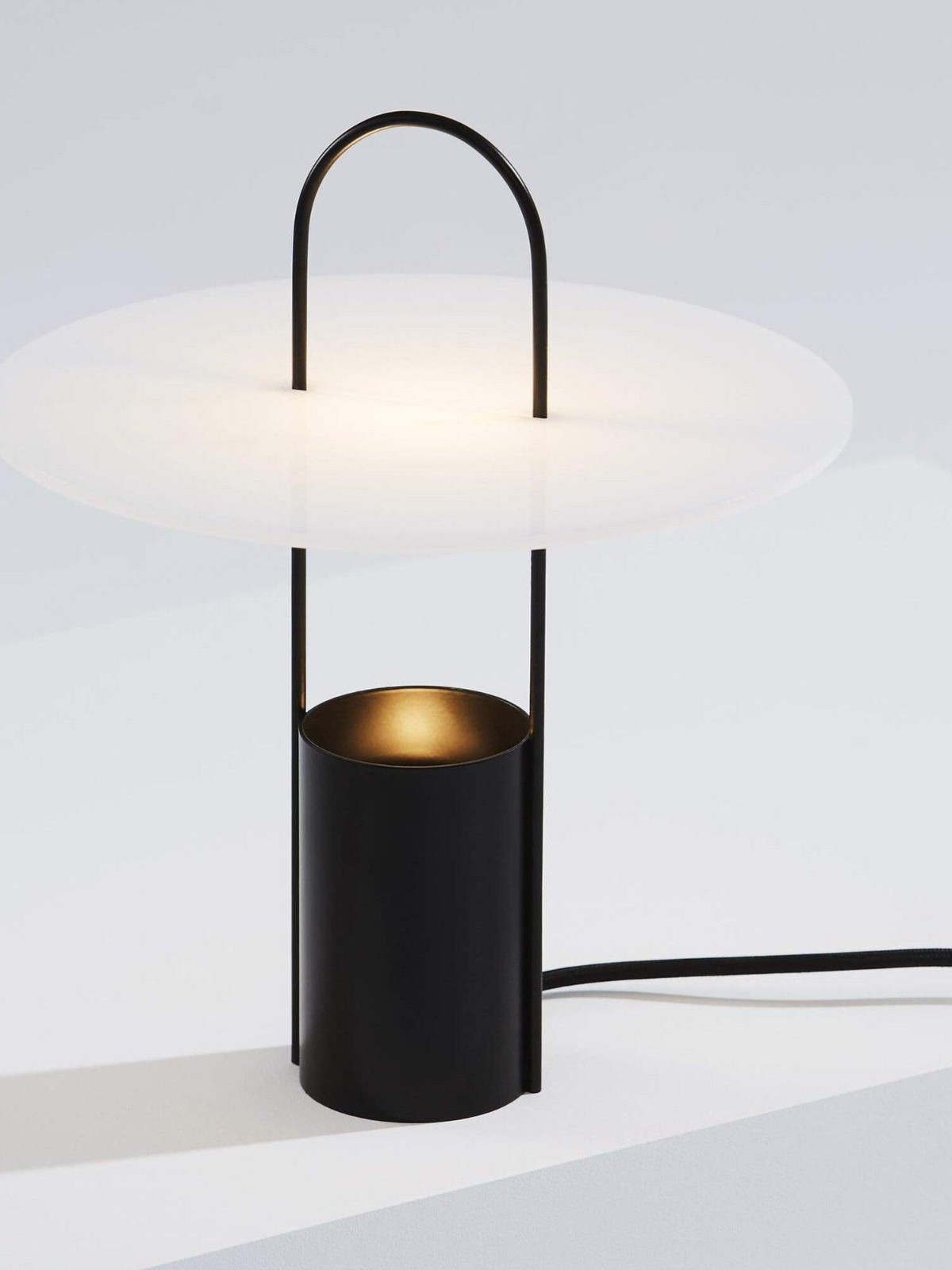Modern Minimalist Table Lamp – Soft Ambient LED Light | Contemporary Home Decor