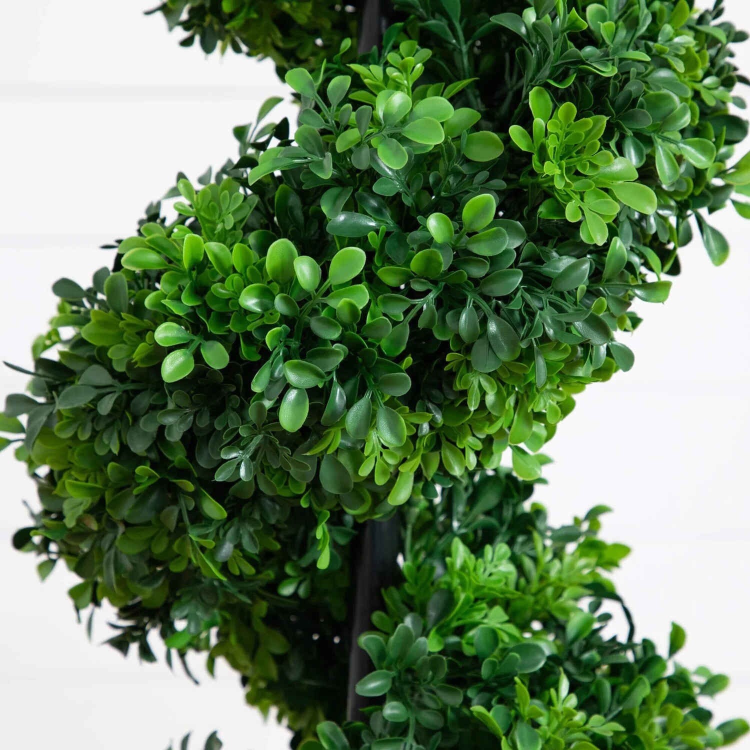 5’ Artificial Boxwood Spiral Topiary Tree UV (Indoor/Outdoor) Decor. Retail $159
