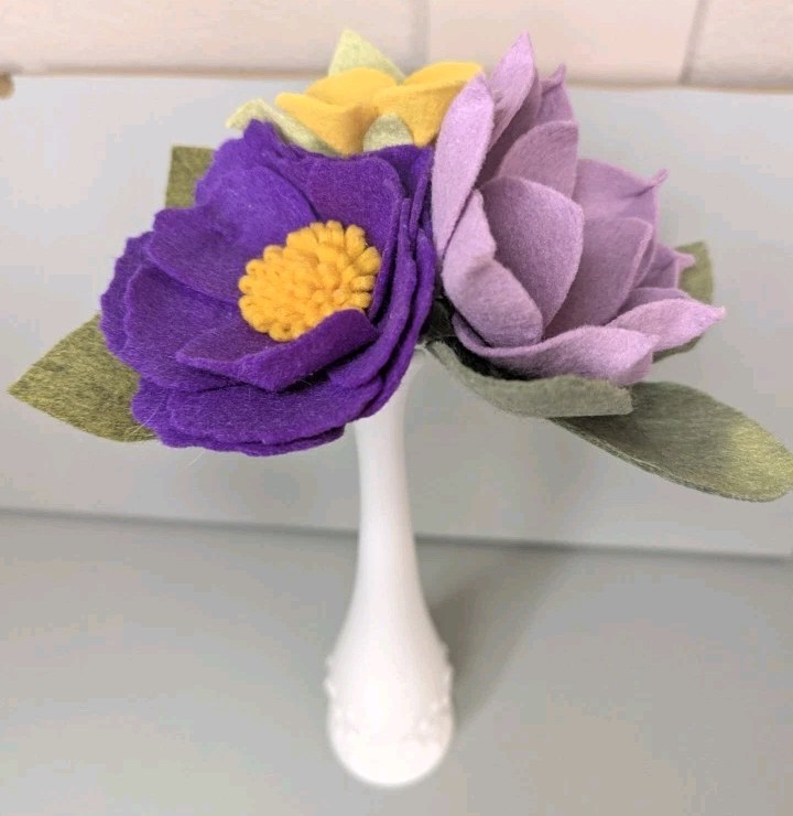Beautiful Hand Cut Wool Blend Felt Flower Bouquet Gift Wrapped/Great Gift Idea!