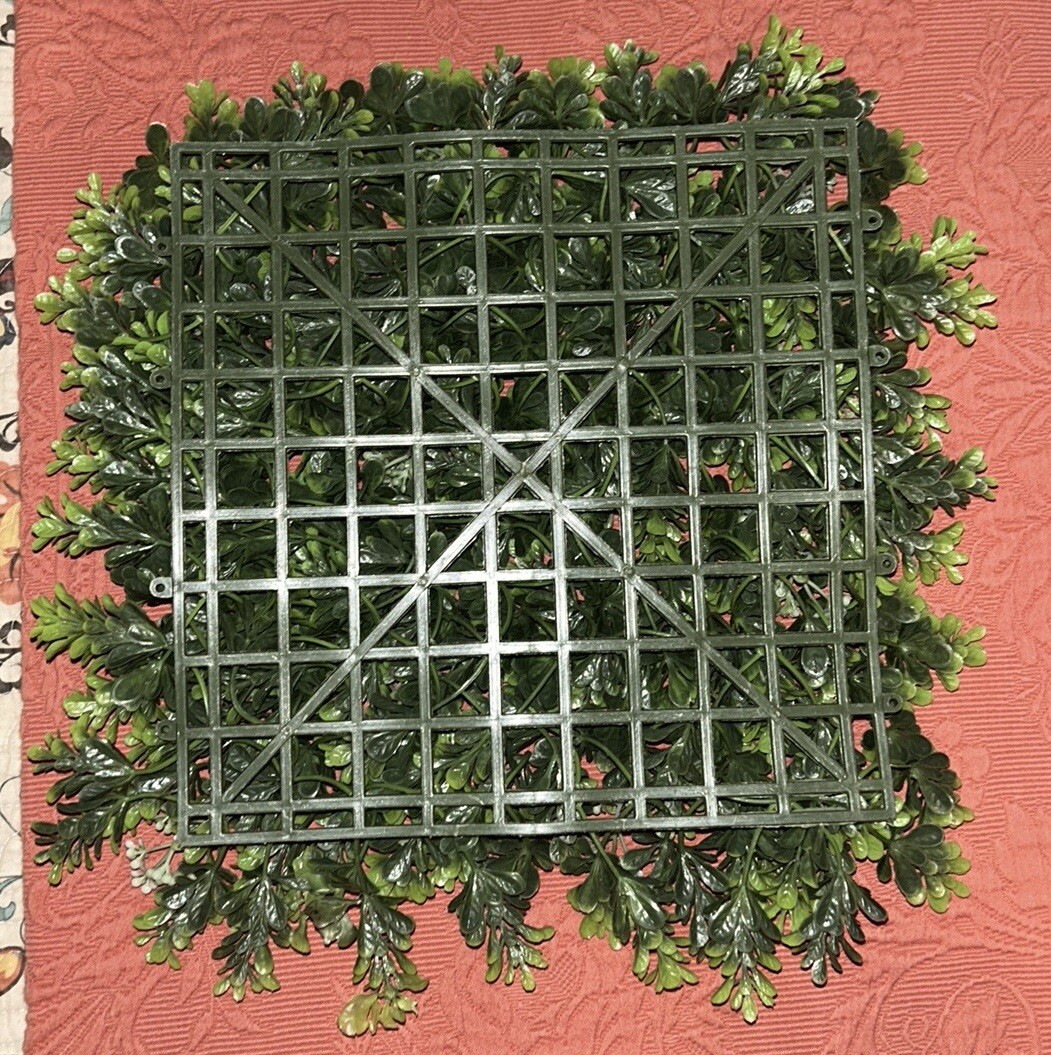 Boxwood Mat/Panel, 10” X 10”