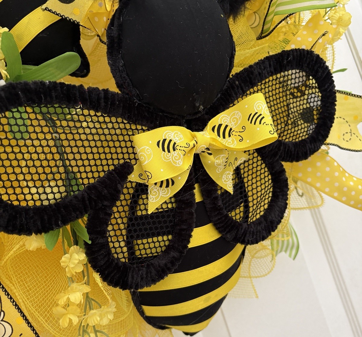 Bumblebee, Bug, Hanging Wreath, New, Home Decor, Wall/Door, Indoors/Outdoor.