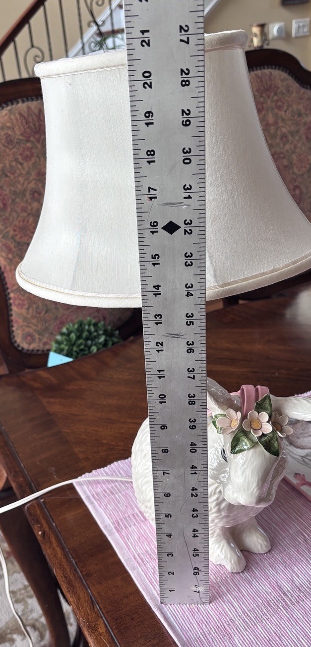 Betlar Inc, Bedroom Lamp, Rabbit Bunny , Bow White Pink Vintage California USA