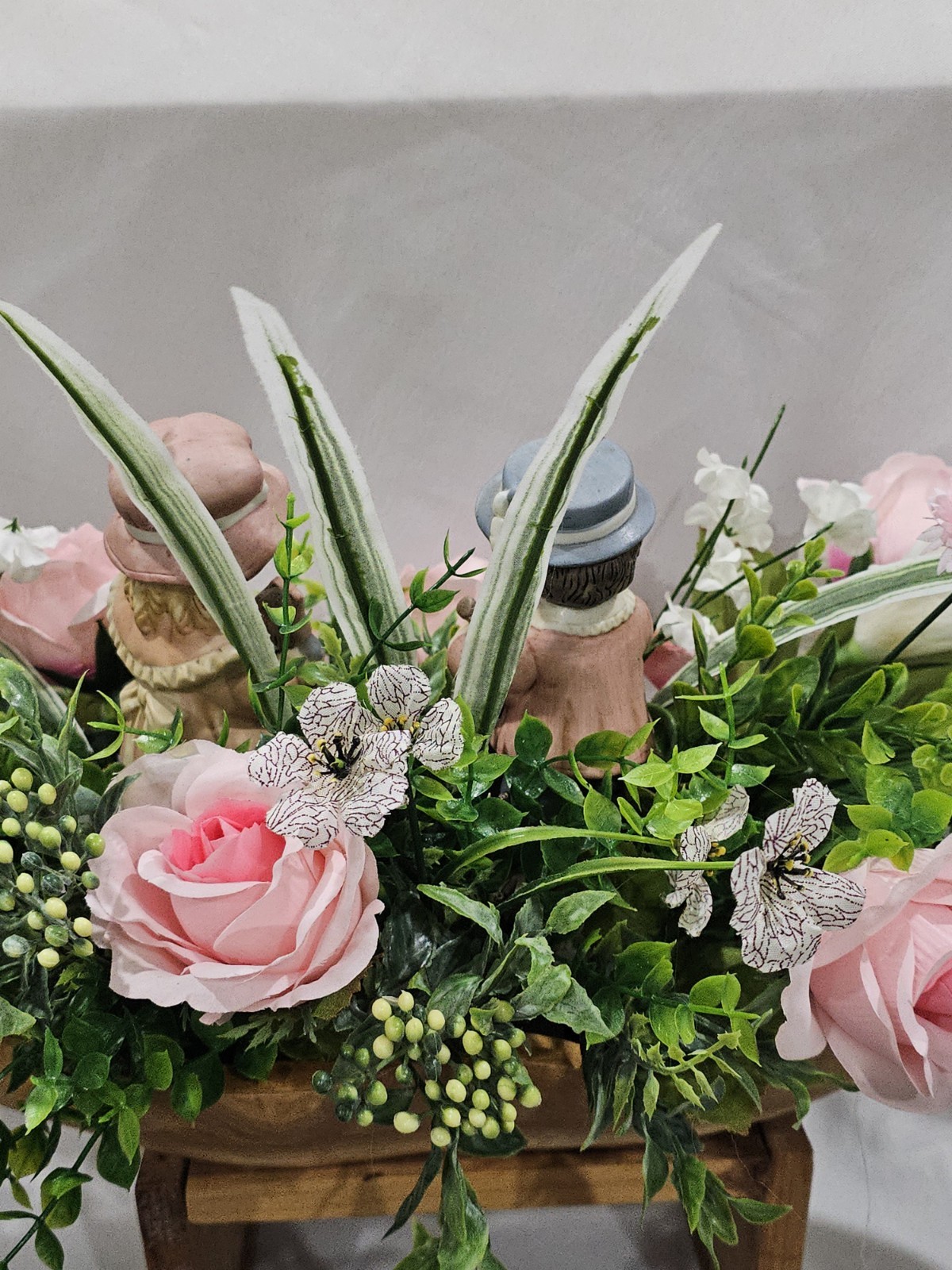 Lovely Floral Centerpiece, Pink Roses, 2 darling children. 15″W in solid wood