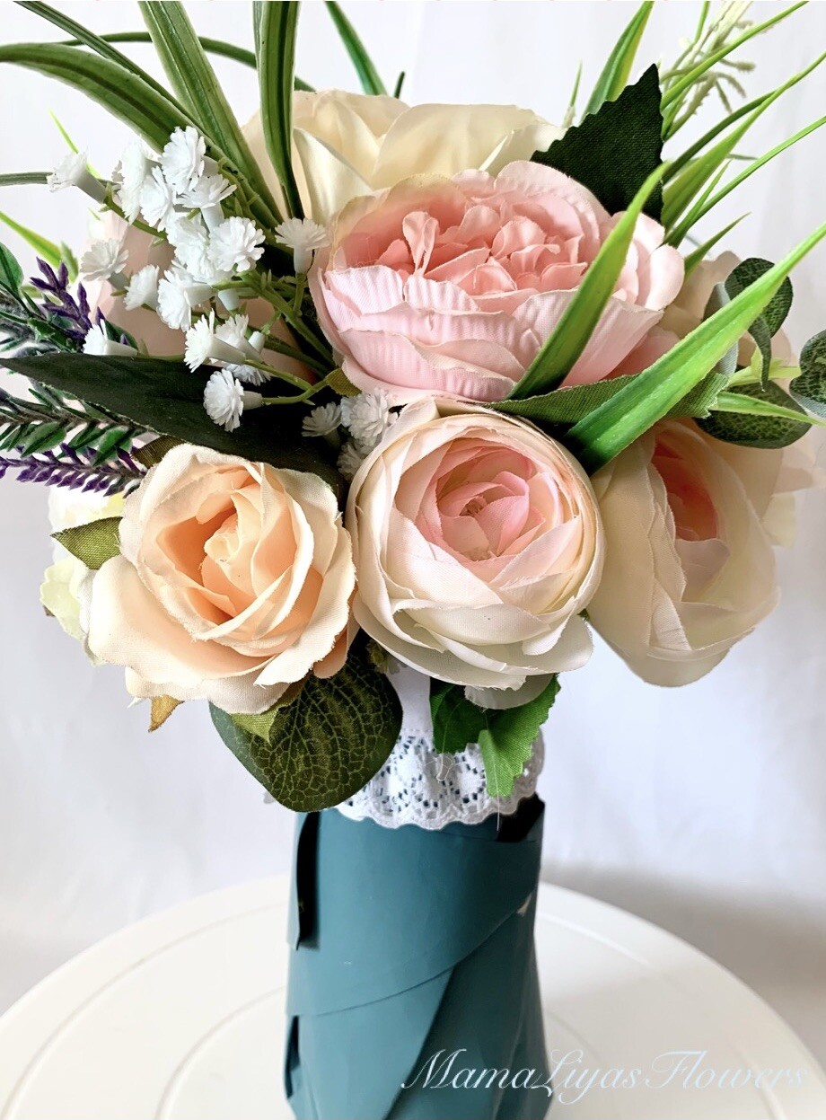 Highly simulated silk flower In Wrapped vase -total 18 Flowers- Seller