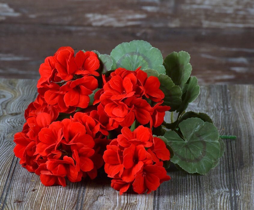 Artificial Flowers Red Geranium 15 inch Bush/Pick Floral Decor