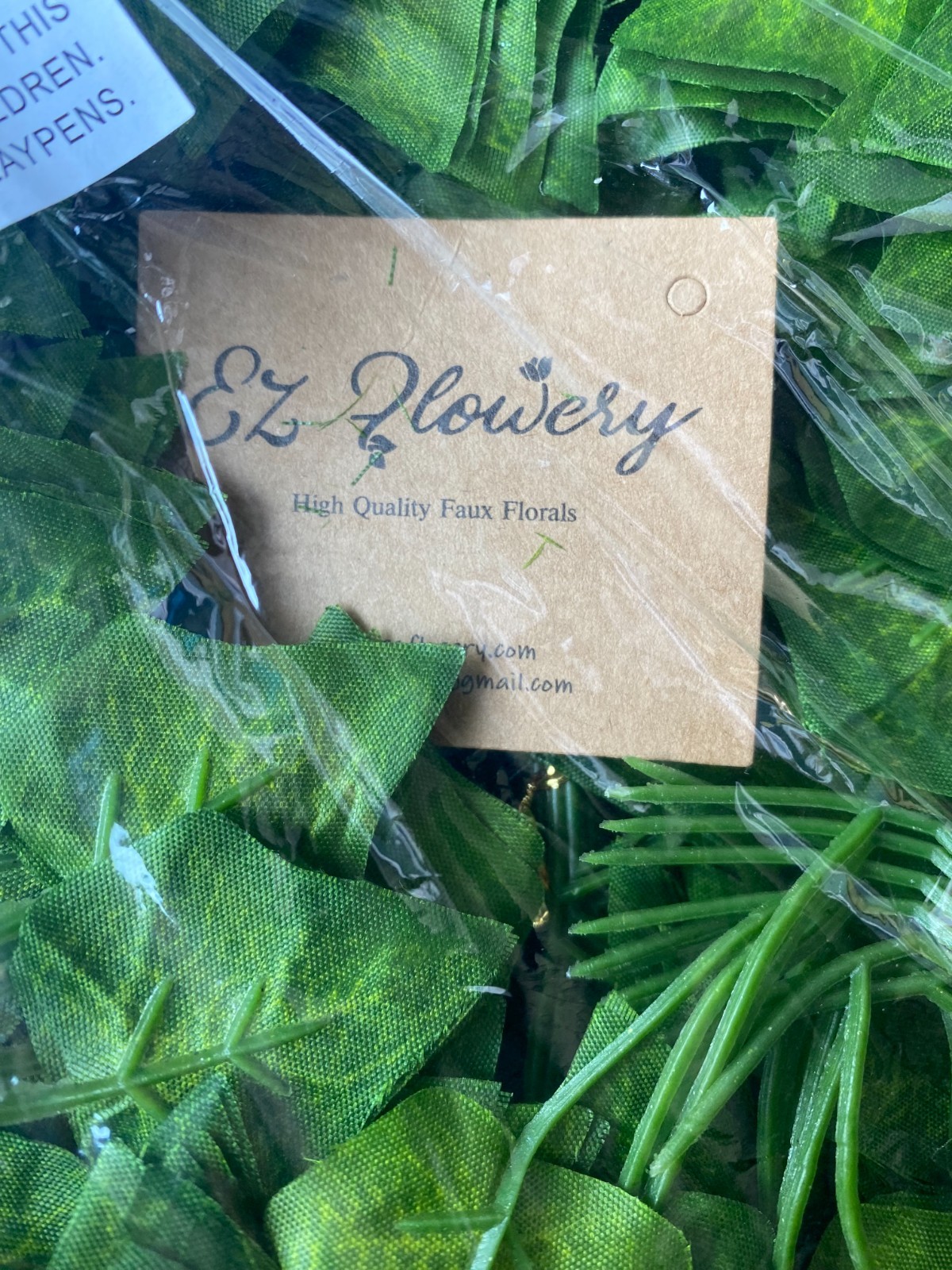 EZ Flowery *12 strands *84 total ft. *fake IVY *green *NEW in PACKAGE *(1 of 2)
