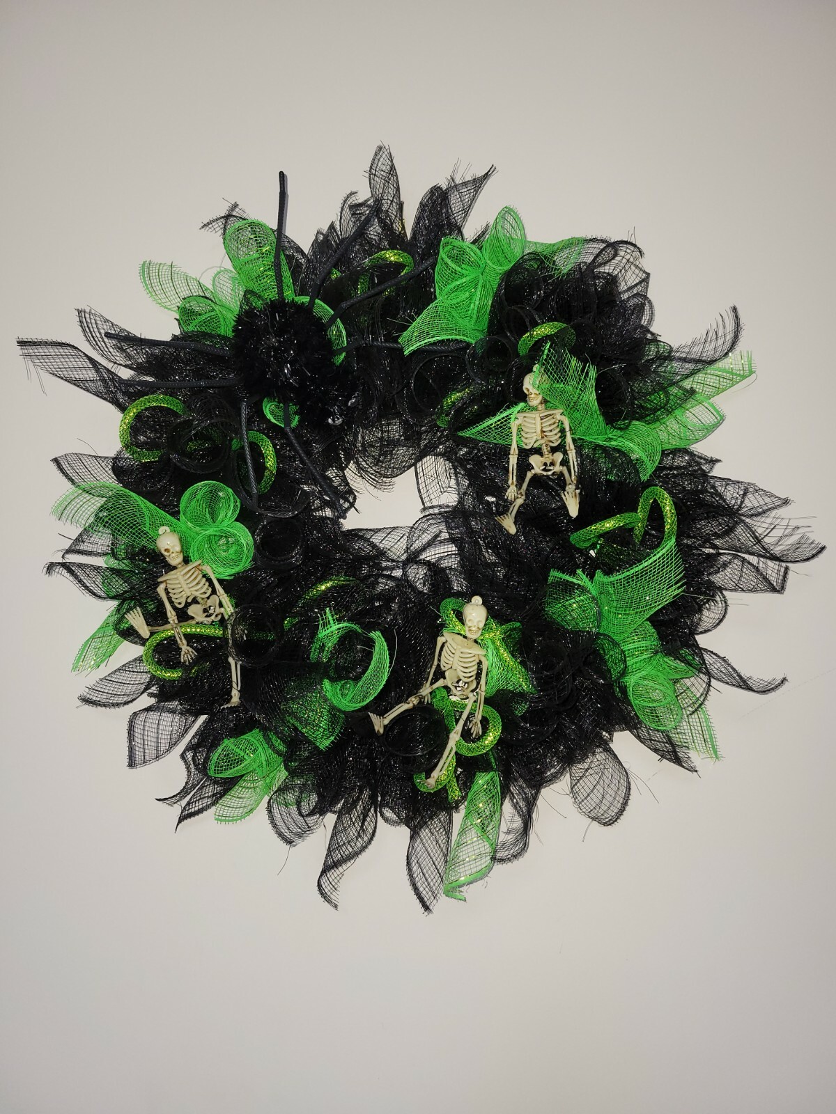 Halloween Deco Mesh Front Door Wreath Wall Decoration 18″ black green skeleton