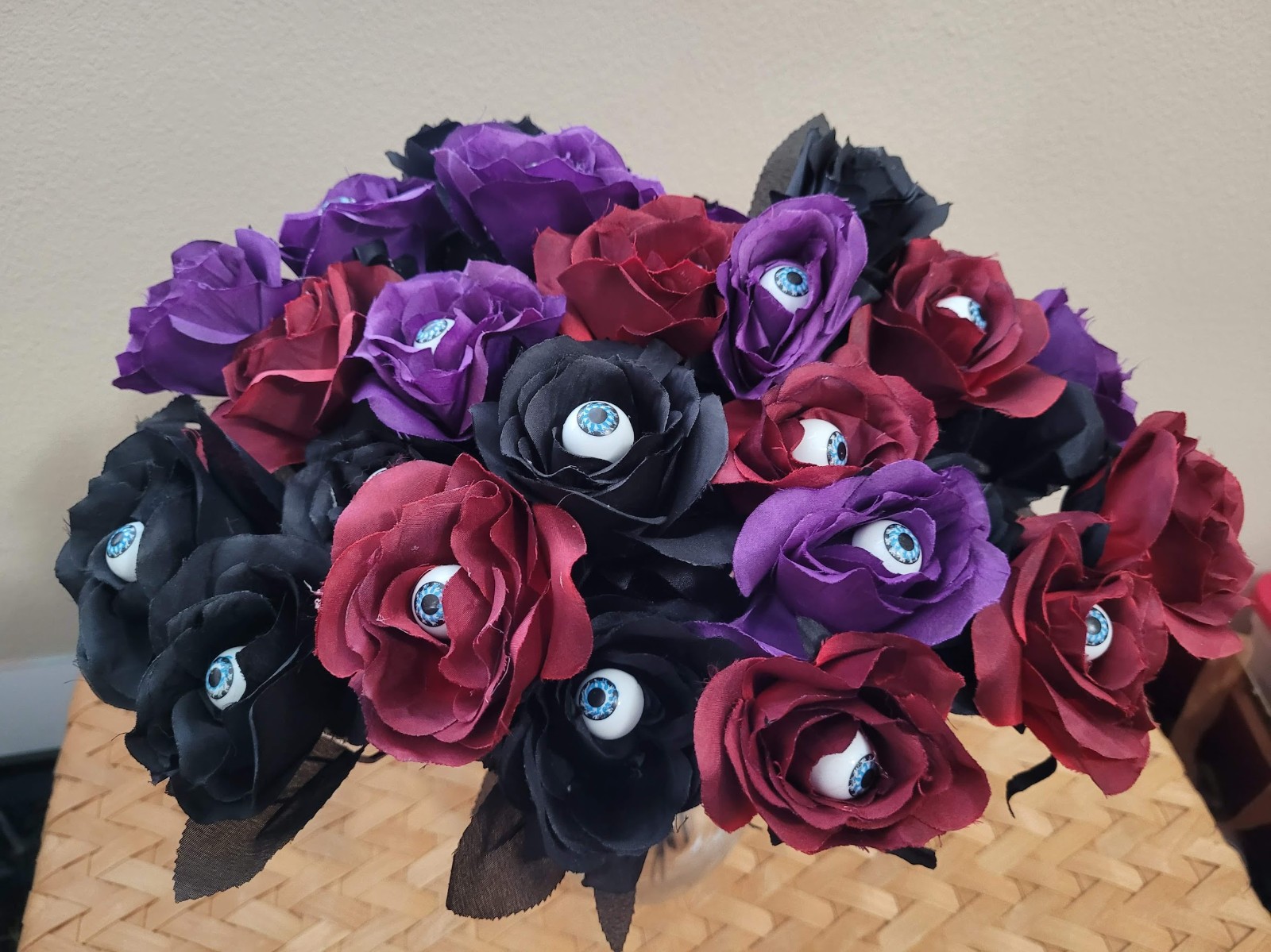 Halloween Faux Rose Eyeball Flowers Red, Purple, and Black 29 Roses – Preowned