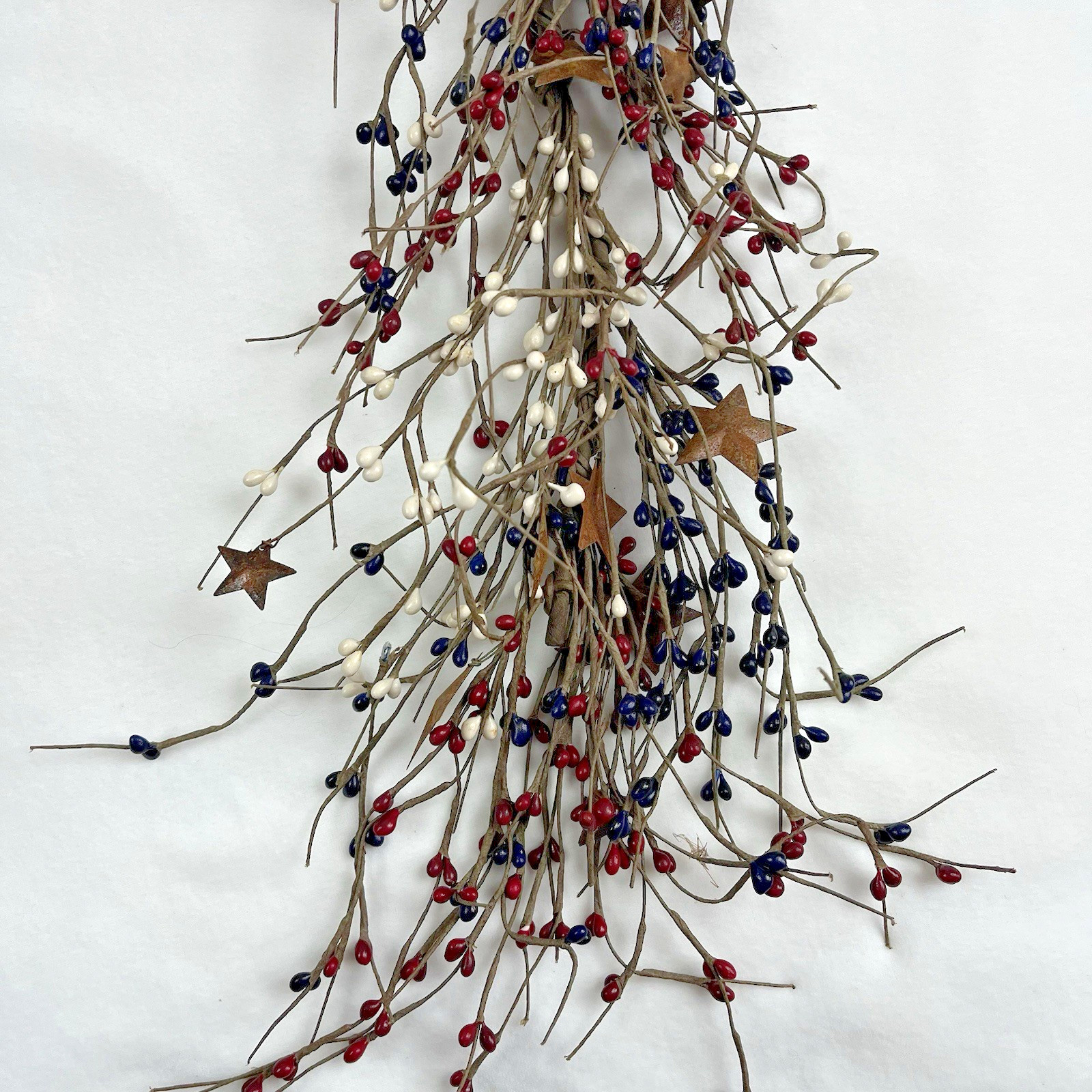 Primitive-Pip Berry Garland-58″- FULL Red/White/Blue w/ Rusty Stars-Americana