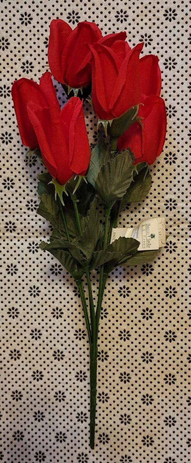 VTG 80s Red Roses Faux Artificial Flowers Bunch Lot Of 7 Bouquets 51 Buds NWT
