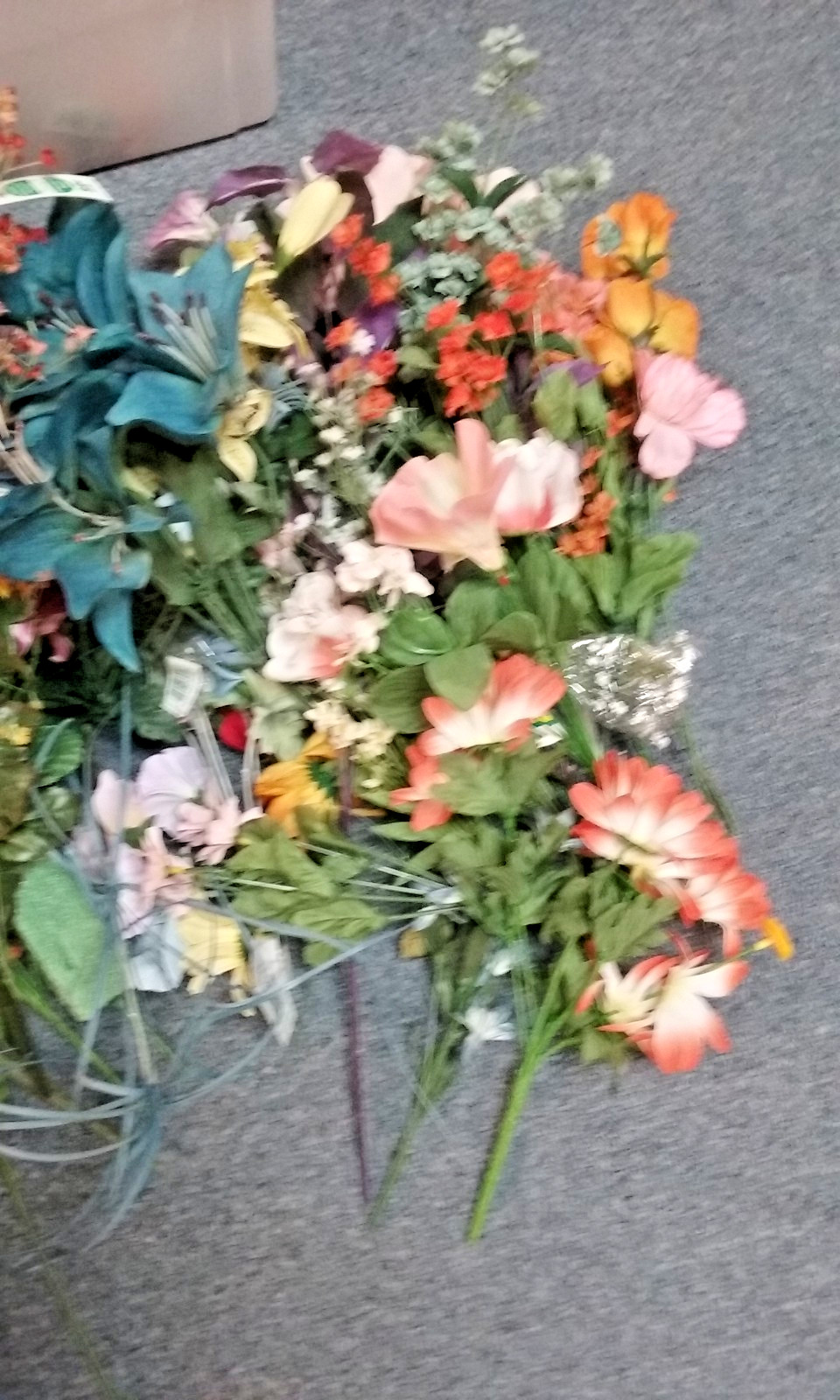 Artificial Flowers Group Realistic Fake Colorful Summer Flowers with Stems NWT