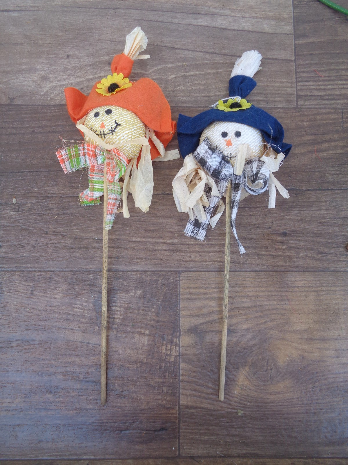 Faux Silk Fall/Autumn Flower Stems – 12″ -20″ – Lot of 9 + Scarecrows