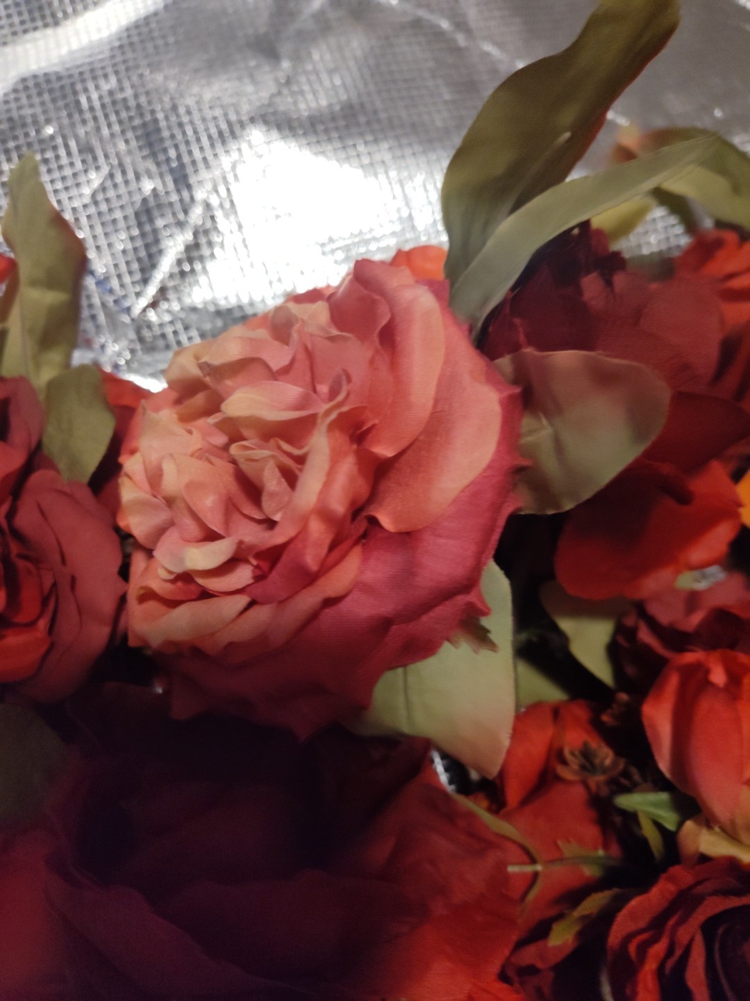 Multi Stem Box Of Faux Rose & Ranunculus Bouquets X6 Bundle & 1 Sm Fall Pick NWT