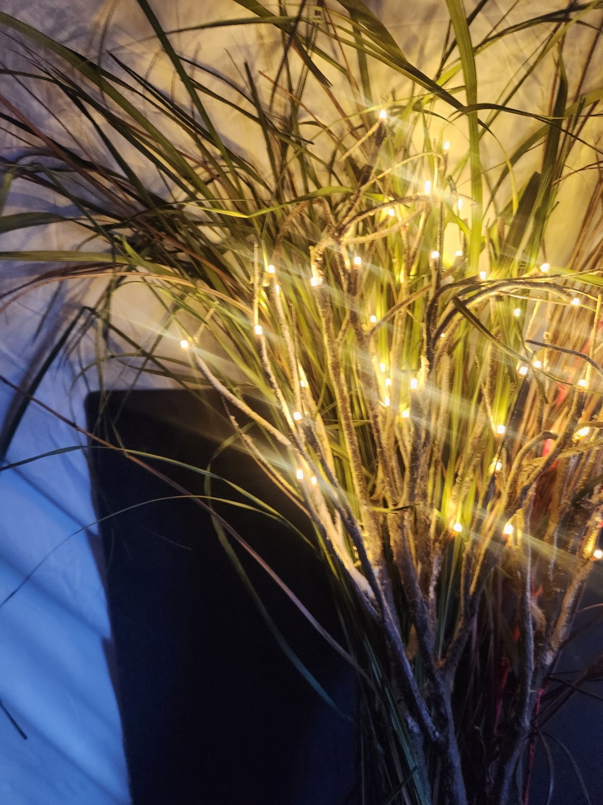 Decorative Artificial Willow Branch Set with White LED Lights for Indoor/Outdoor