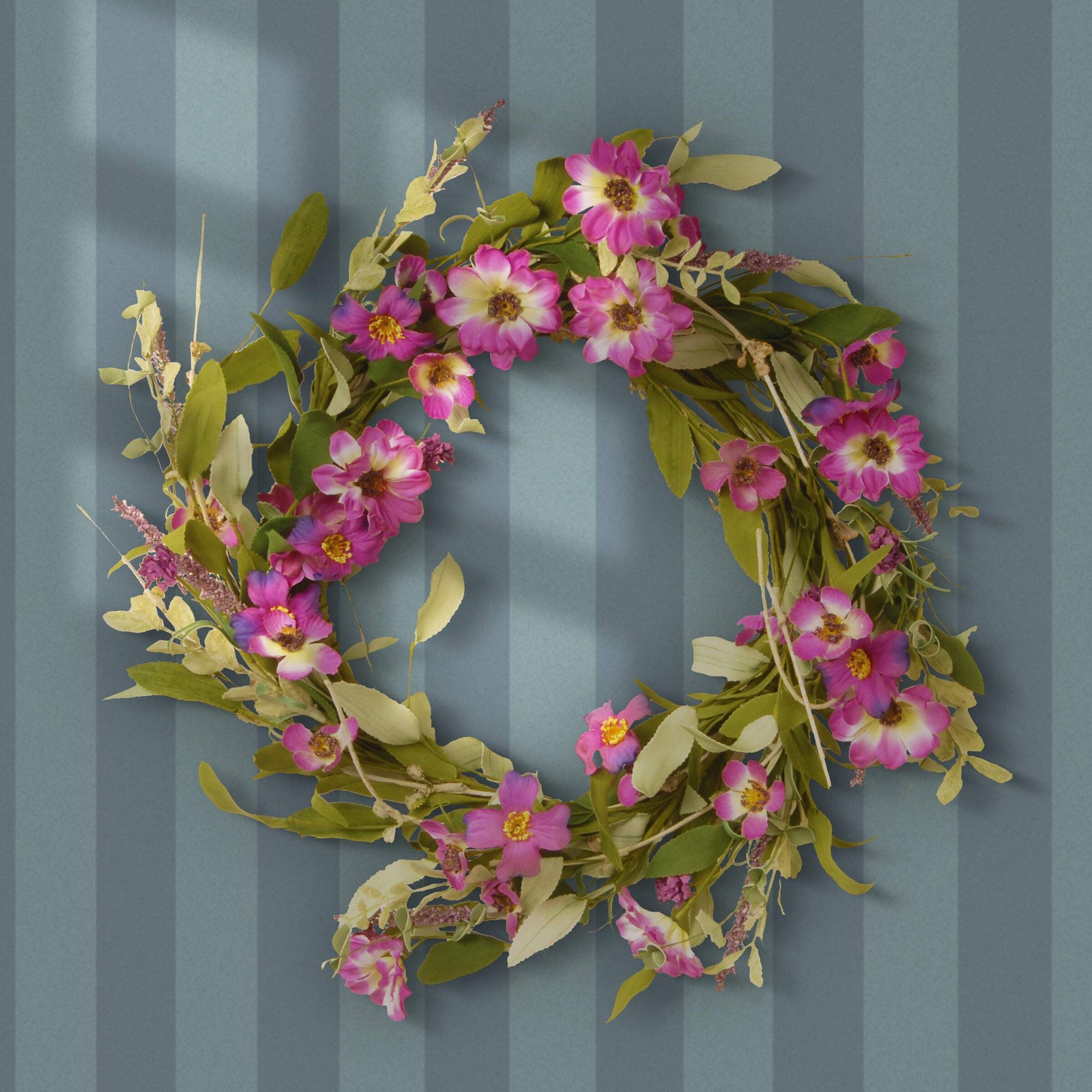 20 in. Spring Wreath with Purple Daisy Blooms, Lavender Flowers, and Leafy Green