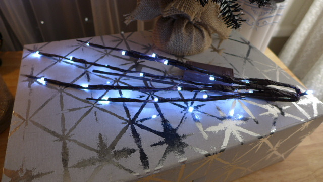 Sprig Branch Decor Willow Twig 30″h 20 LED Cool White Lights Battery Medium NIP