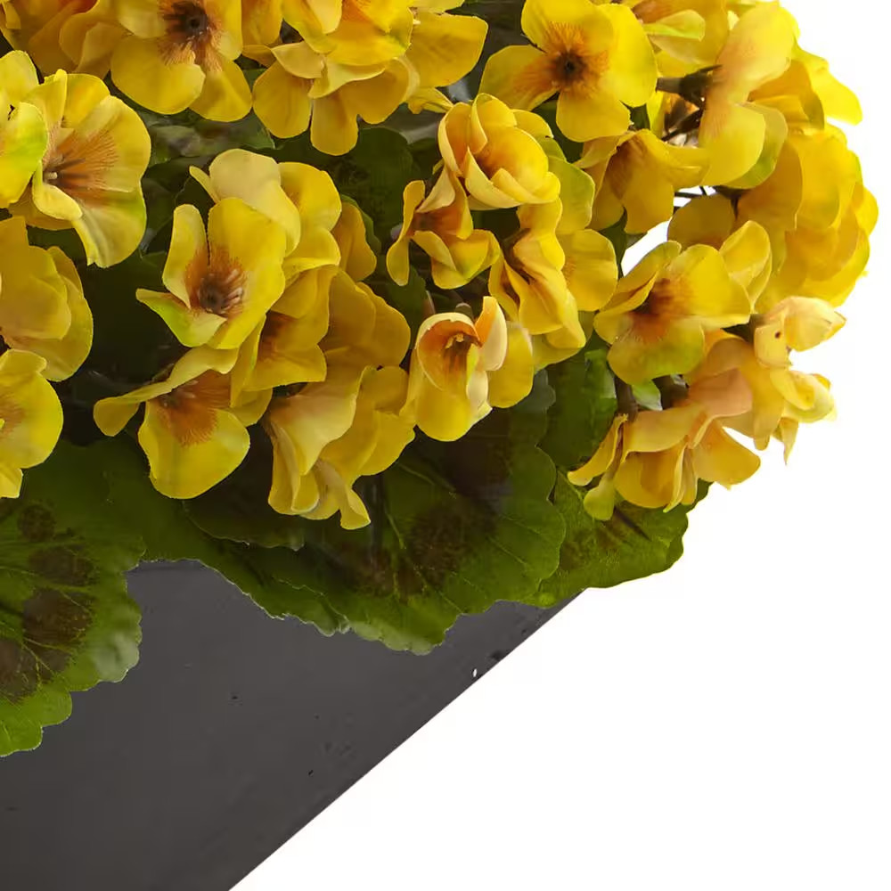 Artificial Geranium with Black Planter UV Resistant (Indoor/Outdoor)