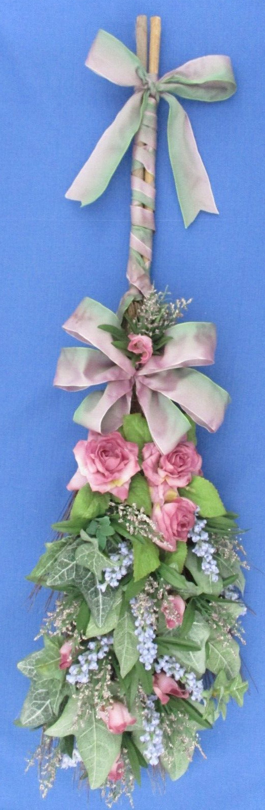 NEW Indoor Artificial Flowers Decorative Broom 32″x10″x4″ Grapevine Pink Roses