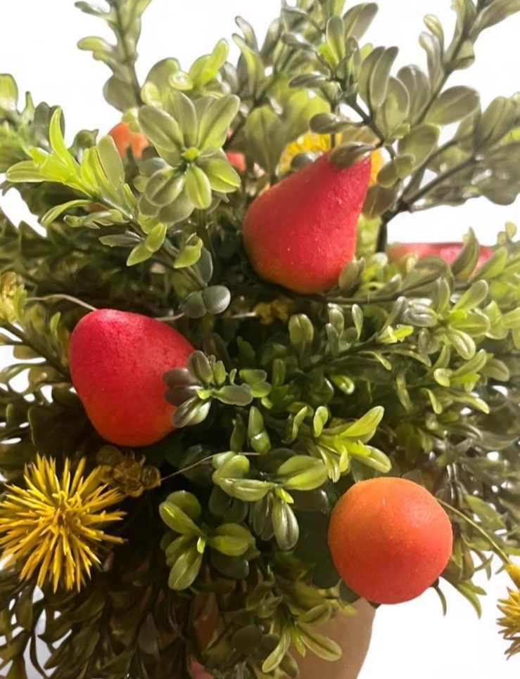 Artificial Greenery Arrangement Pot gold bee 🐝 LED Lights Decorative strawberry
