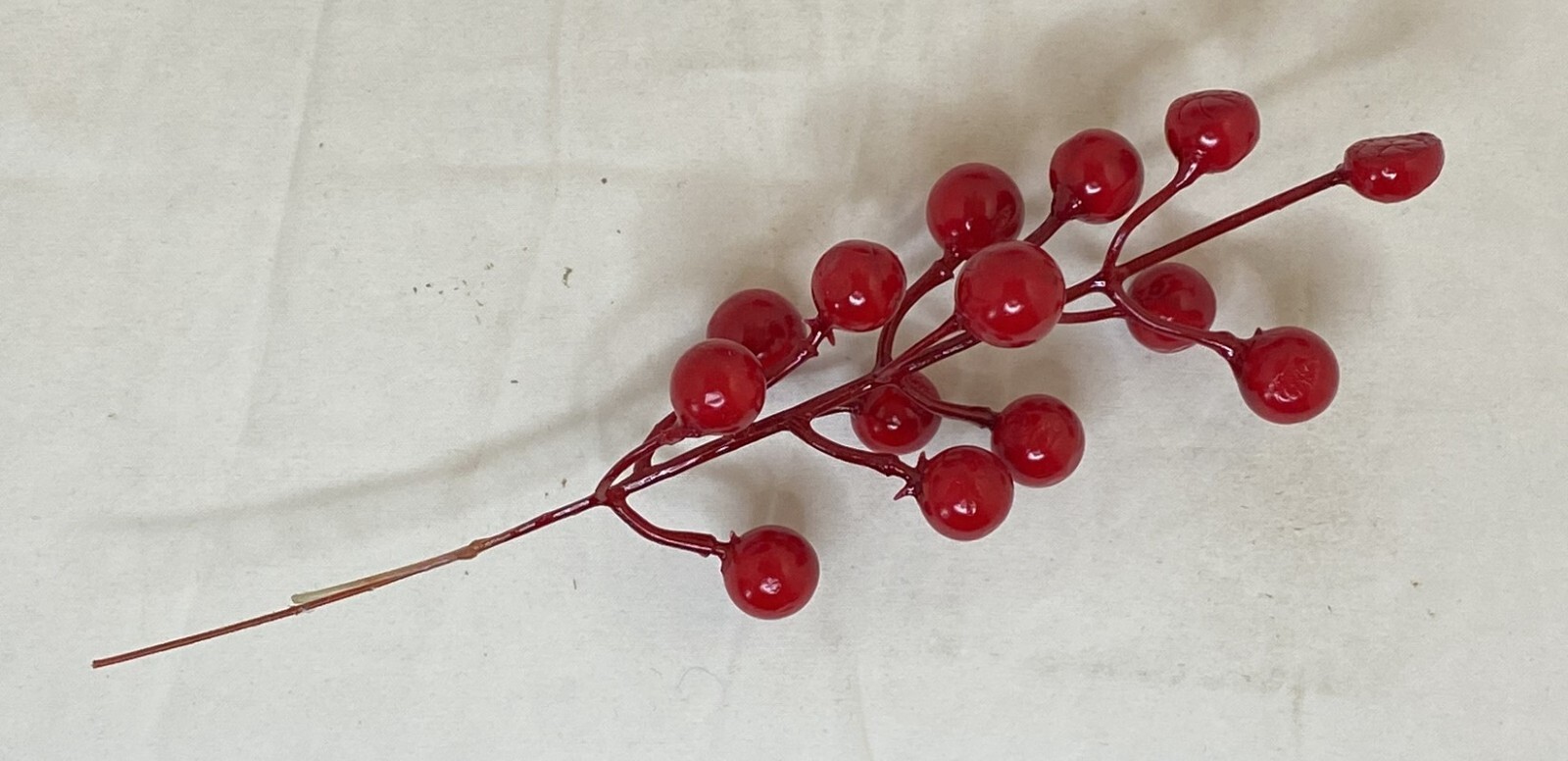 Cozyou 10 Pcs Faux Red Berries for Holiday Décor Approx. 8″